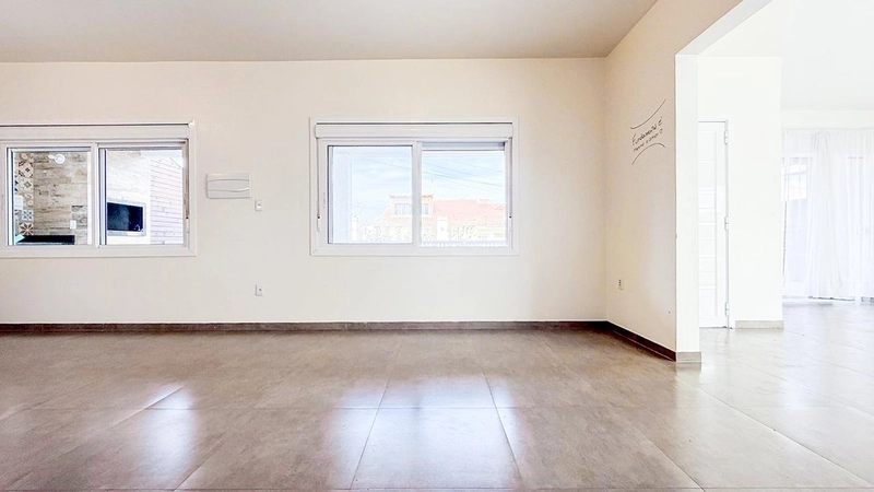 LINDISSÍMA CASA A VENDA NO BAIRRO CAPÃO NOVO!: 24ª foto da galeria de imagens do imóvel