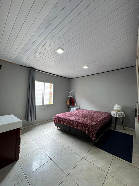 CASA COM 4 DORMITÓRIOS: 1ª foto da galeria de imagens do imóvel