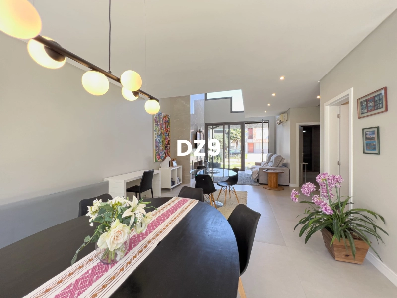 CASA COM 4 SUÍTES, LAVABO, DECORADO, COM GARAGEM!: 9ª foto da galeria de imagens do imóvel