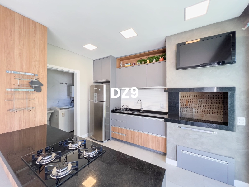 CASA COM 4 SUÍTES, LAVABO, DECORADO, COM GARAGEM!: 14ª foto da galeria de imagens do imóvel