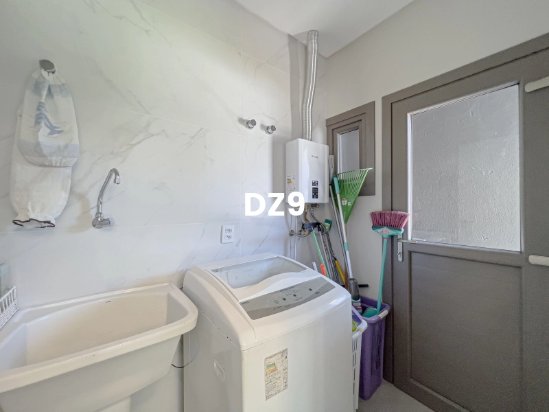 CASA COM 4 SUÍTES, LAVABO, DECORADO, COM GARAGEM!: 12ª foto da galeria de imagens do imóvel