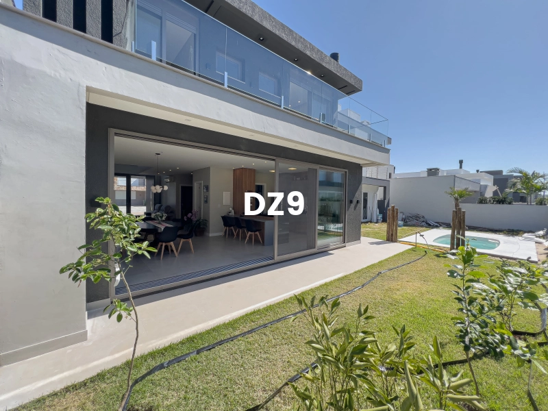 CASA COM 4 SUÍTES, LAVABO, DECORADO, COM GARAGEM!: 20ª foto da galeria de imagens do imóvel