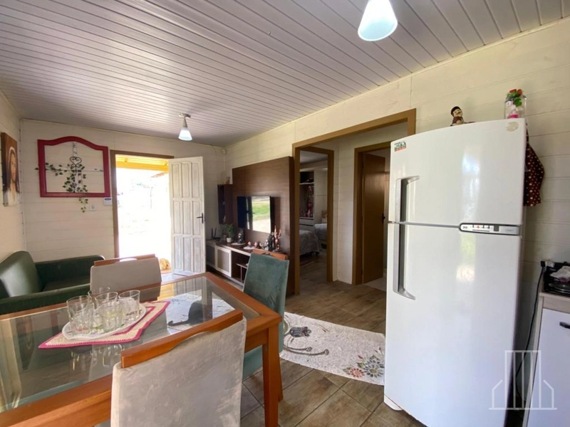 EXCELENTE CASA DE MADEIRA Á VENDA!: 8ª foto da galeria de imagens do imóvel