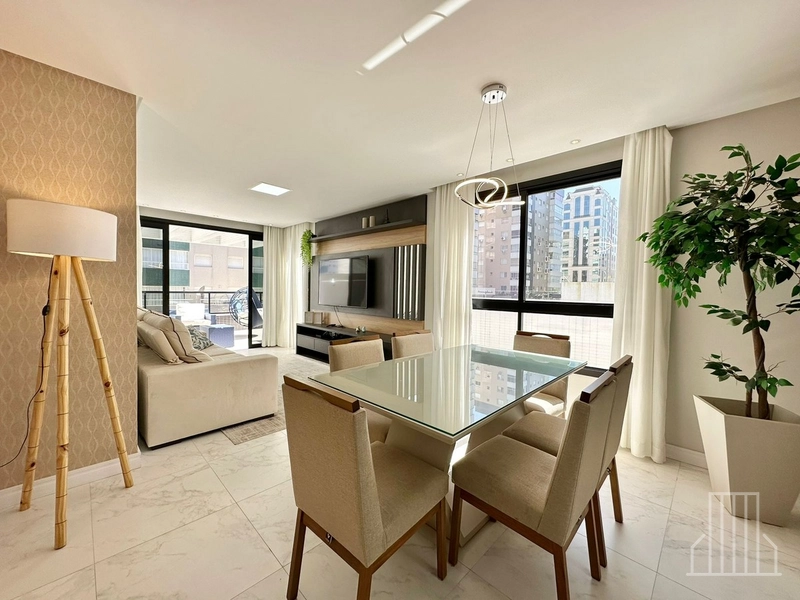 LINDÍSSIMO APARTAMENTO A 2 QUADRAS DO MAR EM NAVEGANTES!: 4ª foto da galeria de imagens do imóvel