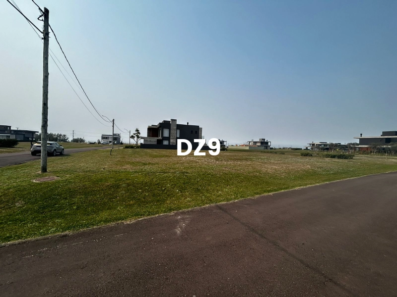 TERRENO A VENDA NO CONDOMÍNIO COSTA SERENA!: 6ª foto da galeria de imagens do imóvel