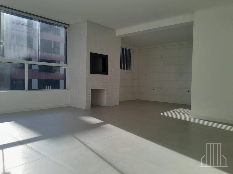 Apartamento Amplo com Terraço Privativo – Conforto e Estilo: 4ª foto da galeria de imagens do imóvel