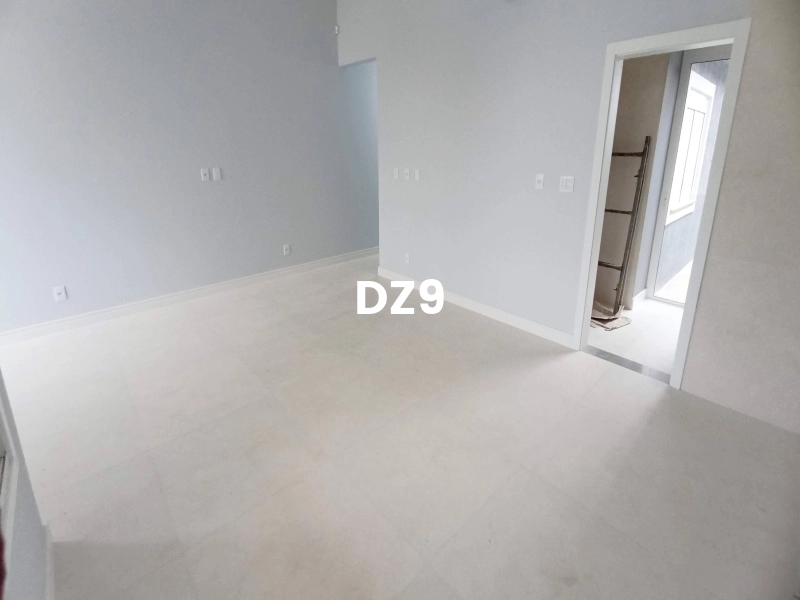 CASA COM 2 DORMITORIOS, SENDO 1 SUÍTES, VAZIO!: 3ª foto da galeria de imagens do imóvel