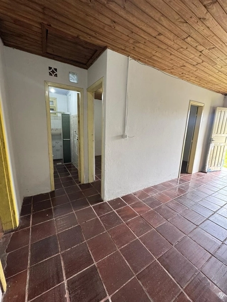 CASA PARA ALUGAR ANUALMENTE NO JARDIM BEIRA MAR: 4ª foto da galeria de imagens do imóvel