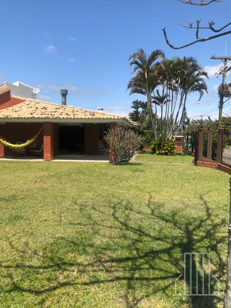 EXCELENTE CASA COM AMPLO TERRENO EM ATLÂNTIDA, XANGRI-LÁ!: 3ª foto da galeria de imagens do imóvel