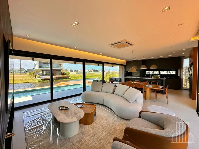 Sobrado de Luxo à Beira do Lago no Condomínio Amare: 16ª foto da galeria de imagens do imóvel