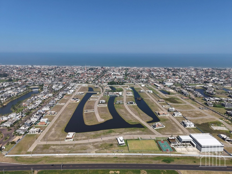 Sobrado de Luxo à Beira do Lago no Condomínio Amare: 21ª foto da galeria de imagens do imóvel