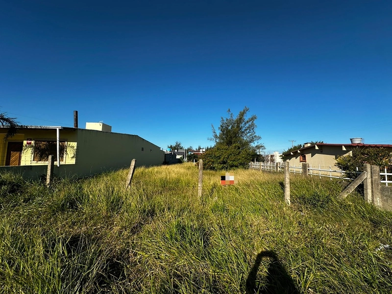 Terreno 300m² em Capão Novo – Excelente Oportunidade no Litoral Gaúcho: 1ª foto da galeria de imagens do imóvel