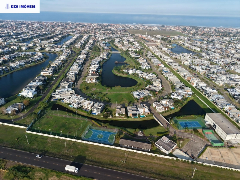 Sobrado Mobiliado com 4 Suítes à Venda no Condomínio Sea Coast: 2ª foto da galeria de imagens do imóvel