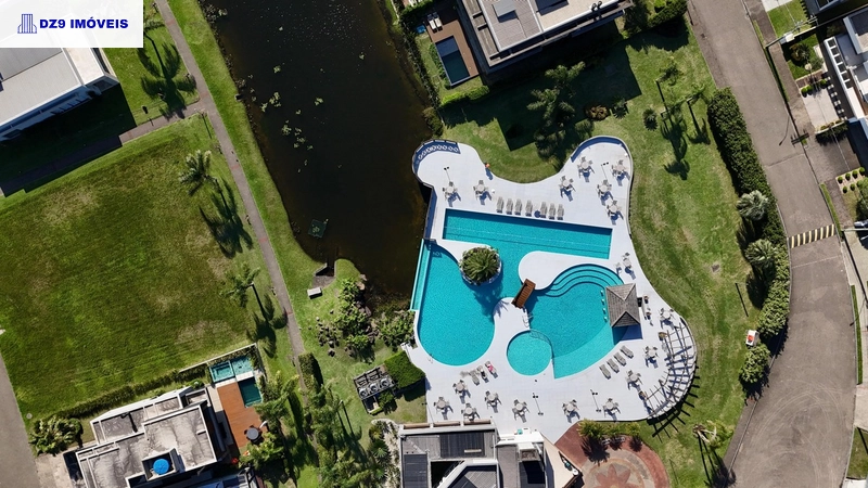 Sobrado Mobiliado com 4 Suítes à Venda no Condomínio Sea Coast: 1ª foto da galeria de imagens do imóvel