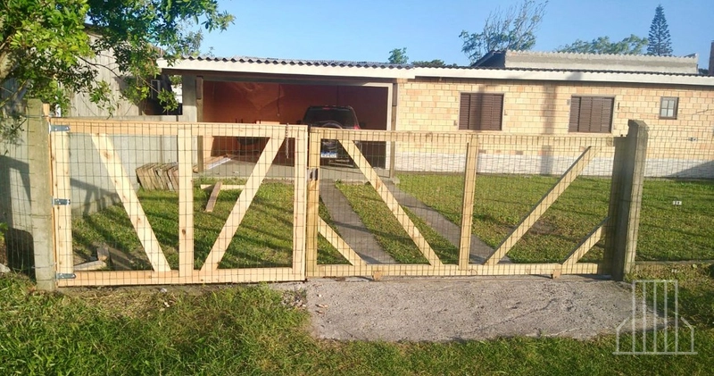 EXCELENTE CASA NO BAIRRO ARAÇA EM CAPÃO DA CANOA!: 1ª foto da galeria de imagens do imóvel