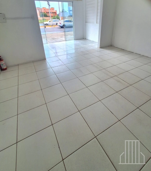 EXCELENTE LOJA COMERCIAL PARA LOCAÇÃO ANUAL!: 3ª foto da galeria de imagens do imóvel