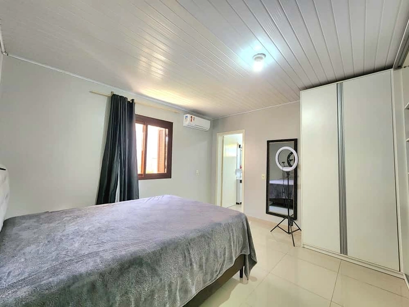 BELA CASA A VENDA EM CAPÃO NOVO! COM 3 DORMITÓRIOS, SUÍTE E PISCINA.: 17ª foto da galeria de imagens do imóvel