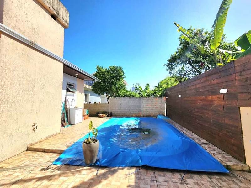 BELA CASA A VENDA EM CAPÃO NOVO! COM 3 DORMITÓRIOS, SUÍTE E PISCINA.: 19ª foto da galeria de imagens do imóvel