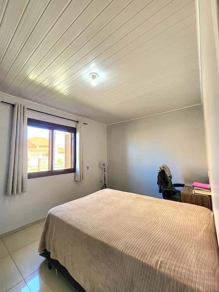 BELA CASA A VENDA EM CAPÃO NOVO! COM 3 DORMITÓRIOS, SUÍTE E PISCINA.: 13ª foto da galeria de imagens do imóvel