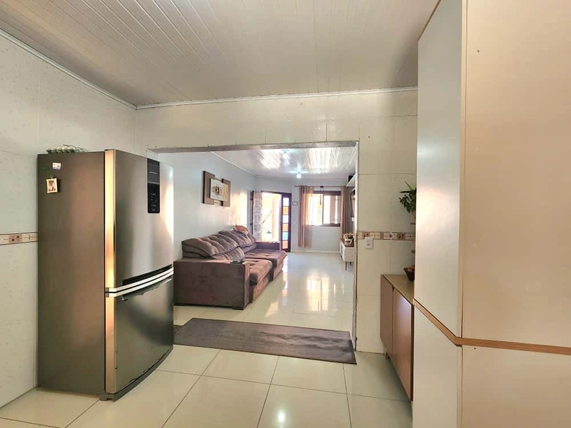 BELA CASA A VENDA EM CAPÃO NOVO! COM 3 DORMITÓRIOS, SUÍTE E PISCINA.: 10ª foto da galeria de imagens do imóvel