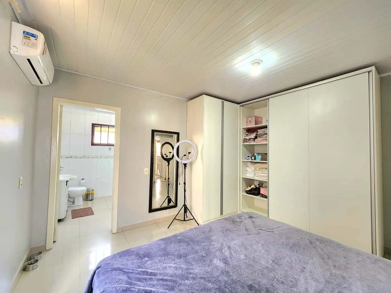 BELA CASA A VENDA EM CAPÃO NOVO! COM 3 DORMITÓRIOS, SUÍTE E PISCINA.: 16ª foto da galeria de imagens do imóvel