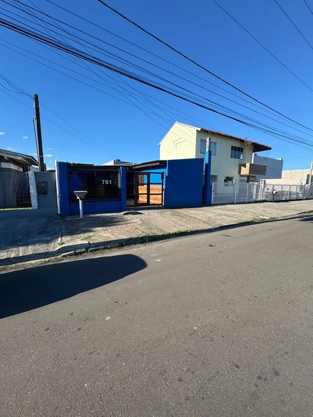 ESPAÇOSA CASA PARA ALUGAR ANUALMENTE NA ZONA NOVA – CAPÃO DA CANOA: 3ª foto da galeria de imagens do imóvel