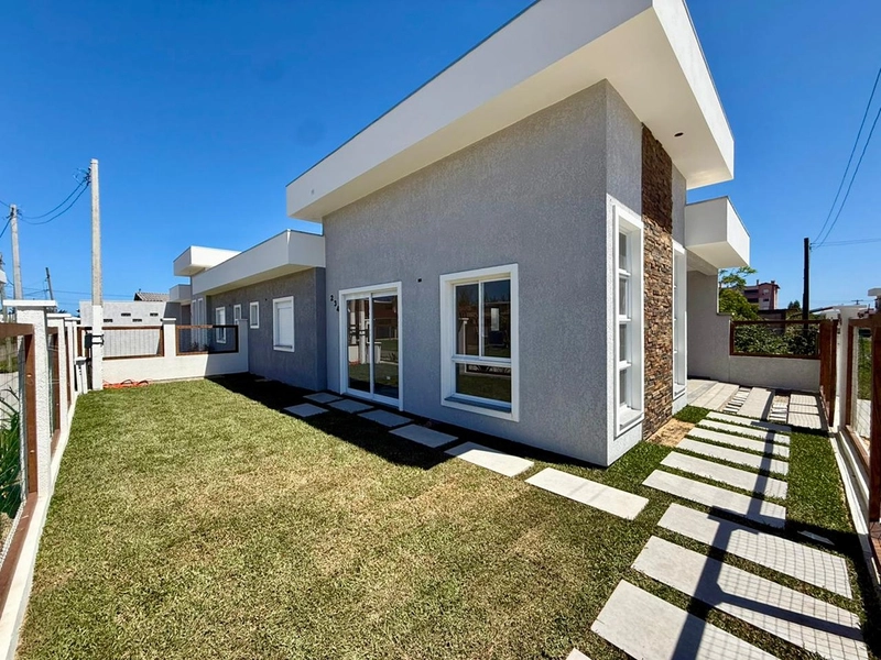 CASA A VENDA EM CAPÃO NOVO!: 2ª foto da galeria de imagens do imóvel