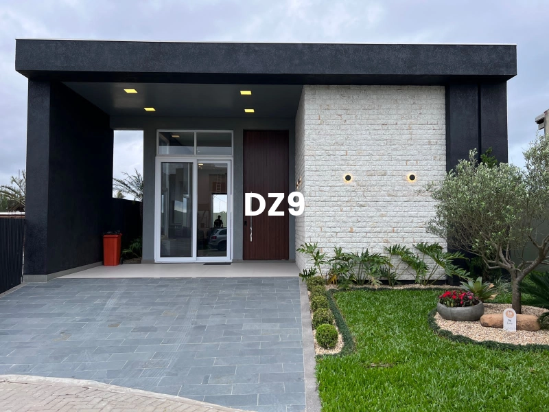 CASA COM 4 SUÍTES, MOBILIADO: 1ª foto da galeria de imagens do imóvel