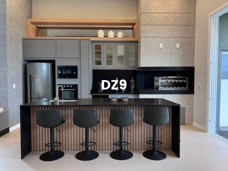 CASA COM 4 SUÍTES, MOBILIADO: 9ª foto da galeria de imagens do imóvel