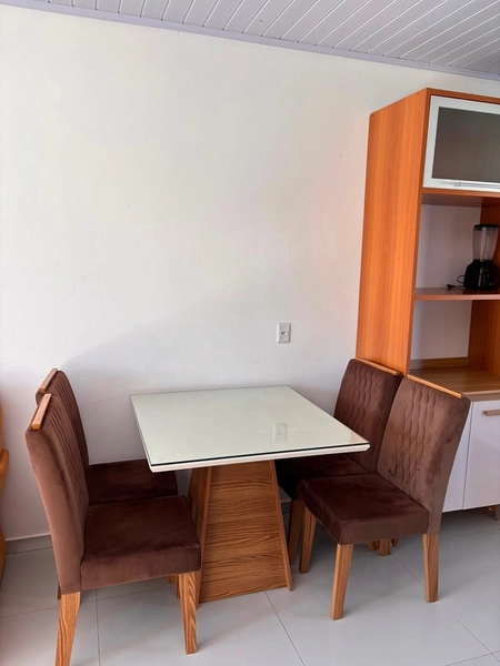 Casa Geminada Mobiliada com 2 Dormitórios e Pátio Privativo: 9ª foto da galeria de imagens do imóvel