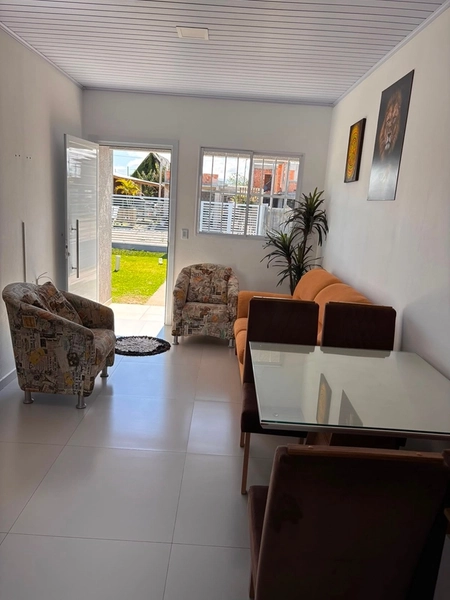 Casa Geminada Mobiliada com 2 Dormitórios e Pátio Privativo: 5ª foto da galeria de imagens do imóvel