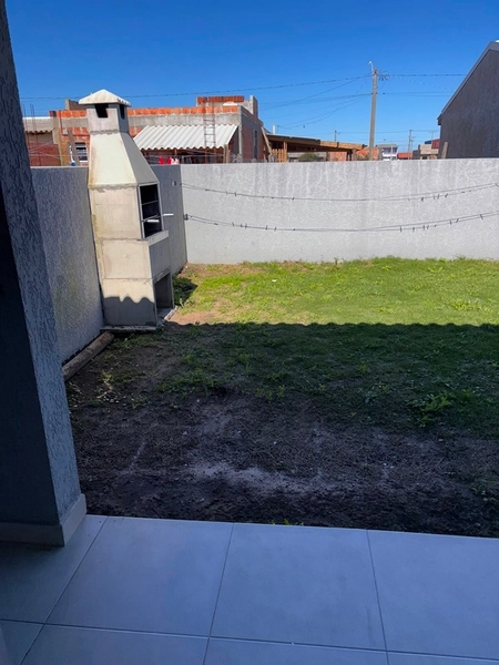 Casa Geminada Mobiliada com 2 Dormitórios e Pátio Privativo: 23ª foto da galeria de imagens do imóvel