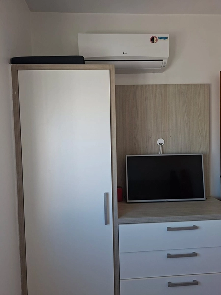 partamento mobiliado na Zona Nova, perto do mar e da praça: 12ª foto da galeria de imagens do imóvel