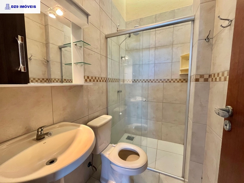 SOBRADO A UMA QUADRA DO MAR: 16ª foto da galeria de imagens do imóvel