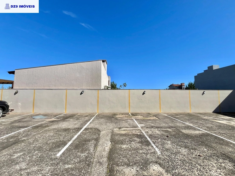 SOBRADO A UMA QUADRA DO MAR: 17ª foto da galeria de imagens do imóvel