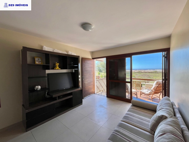 SOBRADO A UMA QUADRA DO MAR: 11ª foto da galeria de imagens do imóvel