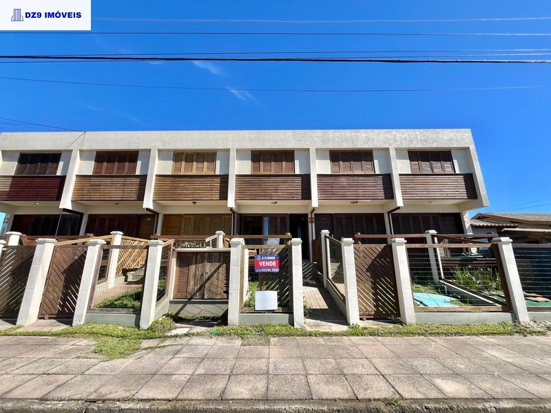 SOBRADO A UMA QUADRA DO MAR: 1ª foto da galeria de imagens do imóvel