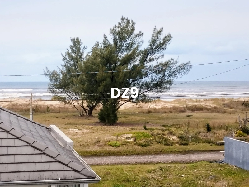 CASA GEMINADA 2 DORMITÓRIOS  NA PRAIA DE CAPÃO NOVO!: 4ª foto da galeria de imagens do imóvel