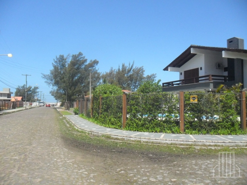 EXCELENTE SOBRADO PARA LOCAÇÃO TEMPORADA NO BAIRRO ATLÂNTIDA: 4ª foto da galeria de imagens do imóvel