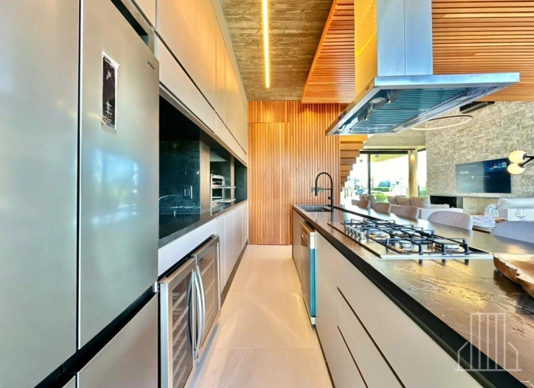 ESPETACULAR CASA DE ALTO PADRÃO NO CONDOMÍNIO COSTA SERENA –: 16ª foto da galeria de imagens do imóvel