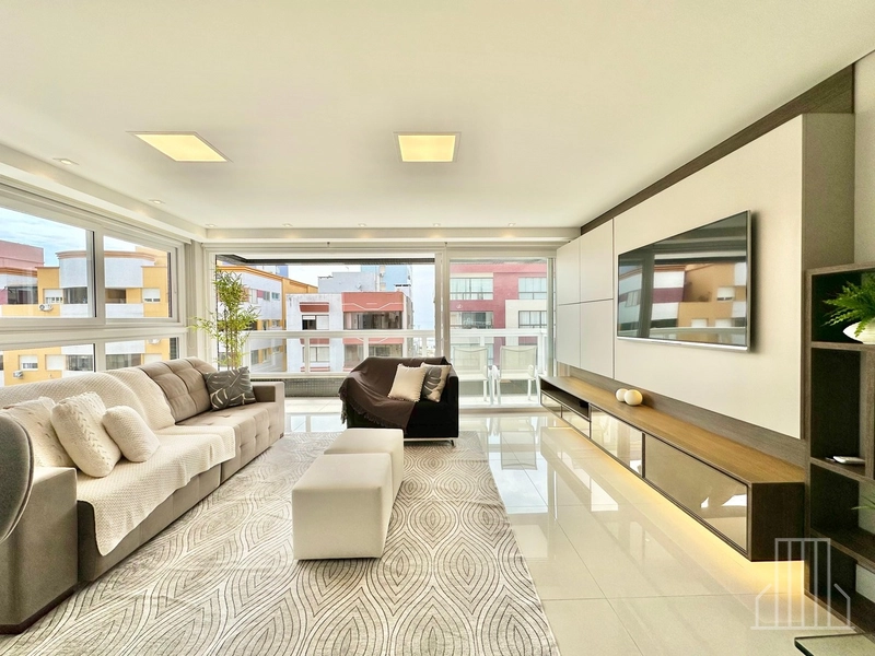 LINDO APARTAMENTO NO CENTRO DE CAPÃO DA CANOA, A POUCOS PASSOS DO MAR!: 3ª foto da galeria de imagens do imóvel