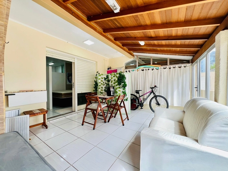 KITNET TÉRREO TRANSFORMADO EM 1 DORMITÓRIO, ACEITA FINANCIAMENTO BANCÁRIO E ESTÁ LOCALIZADO EM CAPÃO NOVO!: 11ª foto da galeria de imagens do imóvel