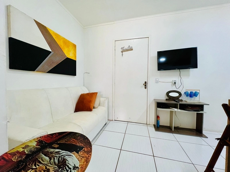 KITNET TÉRREO TRANSFORMADO EM 1 DORMITÓRIO, ACEITA FINANCIAMENTO BANCÁRIO E ESTÁ LOCALIZADO EM CAPÃO NOVO!: 22ª foto da galeria de imagens do imóvel