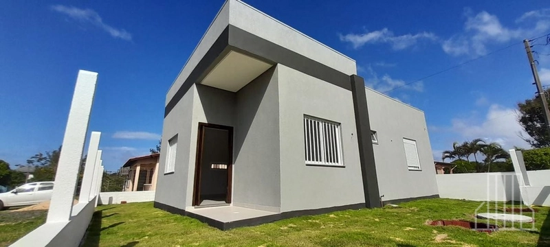 LINDÍSSIMA CASA À VENDA NO BAIRRO PRAIA DO BARCO EM CAPÃO DA CANOA: 3ª foto da galeria de imagens do imóvel
