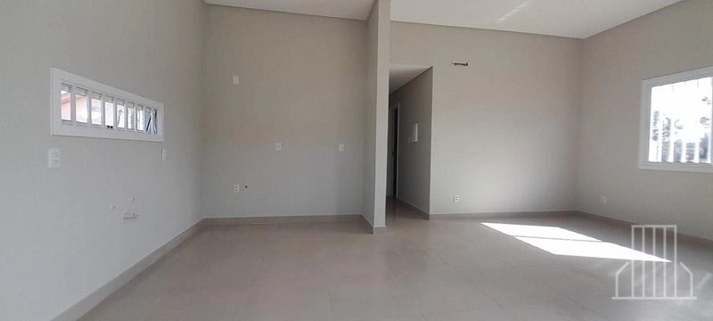 LINDÍSSIMA CASA À VENDA NO BAIRRO PRAIA DO BARCO EM CAPÃO DA CANOA: 10ª foto da galeria de imagens do imóvel