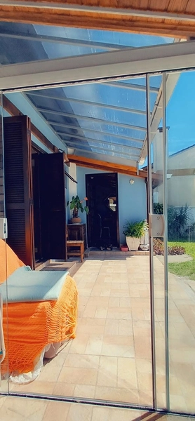 Imóvel com Casa de 1 Dormitório, JK e Piscina em Capão Novo: 33ª foto da galeria de imagens do imóvel