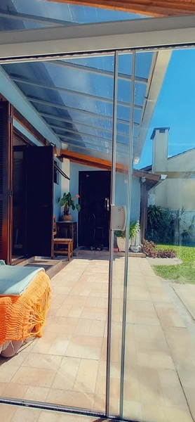 Imóvel com Casa de 1 Dormitório, JK e Piscina em Capão Novo: 32ª foto da galeria de imagens do imóvel