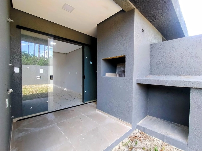 Casa de Alto Padrão a 350 Metros do Mar com Suíte e Pátio Amplo: 20ª foto da galeria de imagens do imóvel