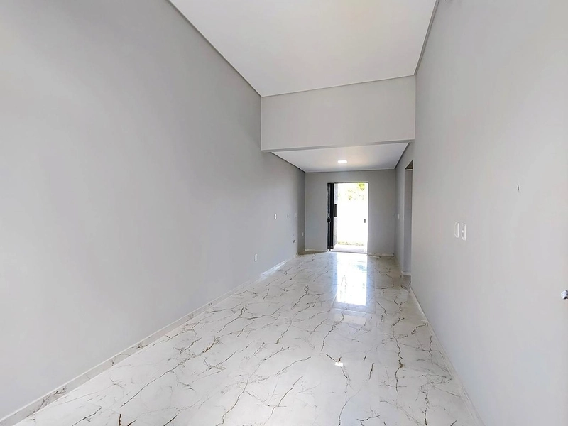 Casa de Alto Padrão a 350 Metros do Mar com Suíte e Pátio Amplo: 9ª foto da galeria de imagens do imóvel