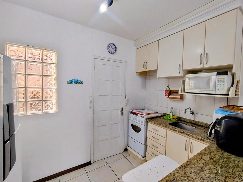 Sobrado Mobiliado com 2 Dormitórios no Posto 4: 20ª foto da galeria de imagens do imóvel